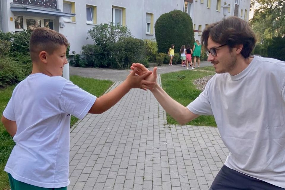 Patenschaft auf Handschlag